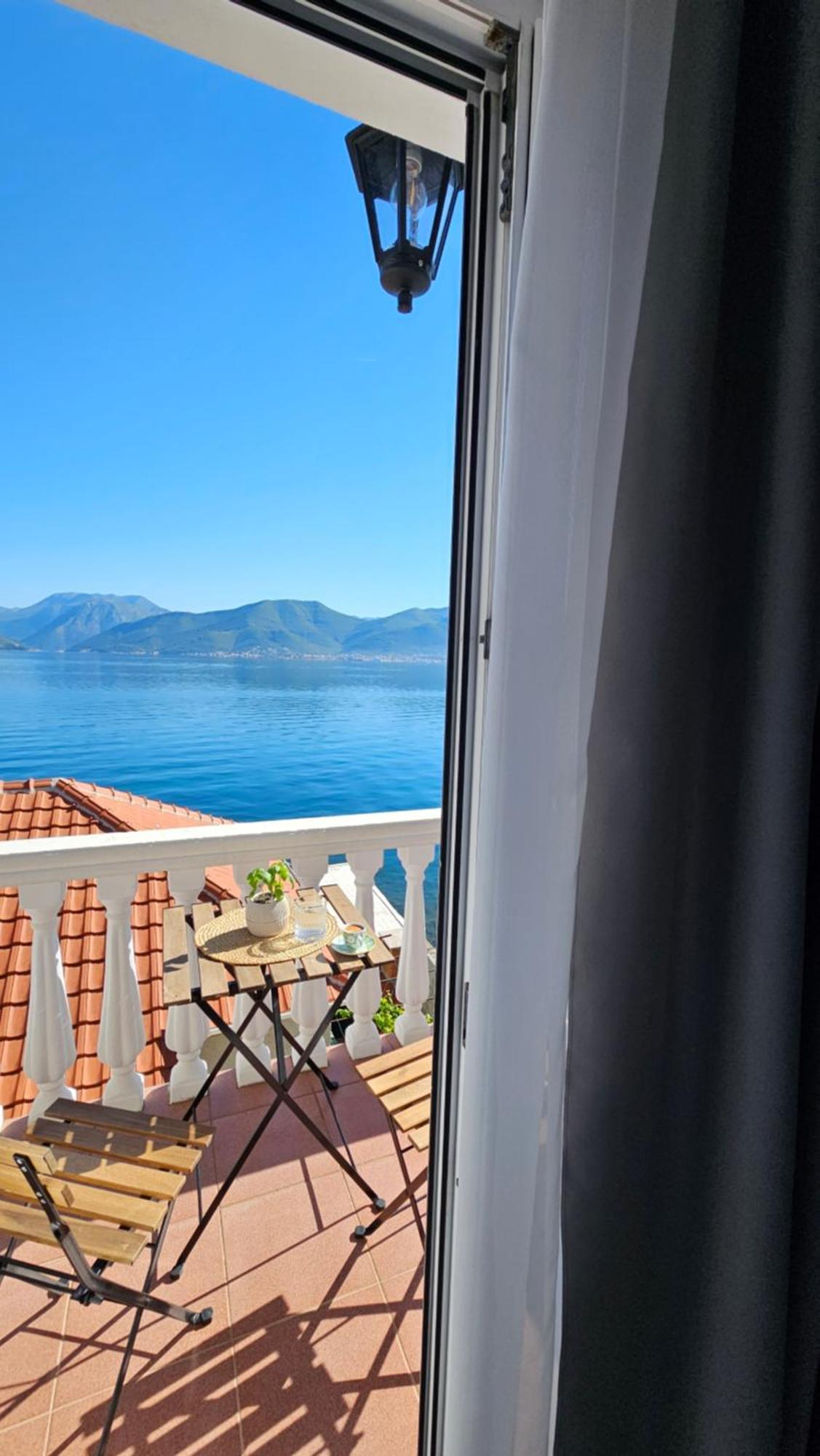 La Casa Di Sonja Apartment Тиват Екстериор снимка